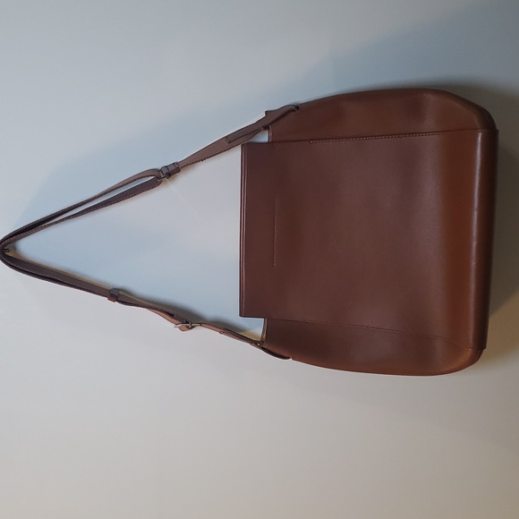 Everlane The Form Shoulder Bag - Picture 3 of 16